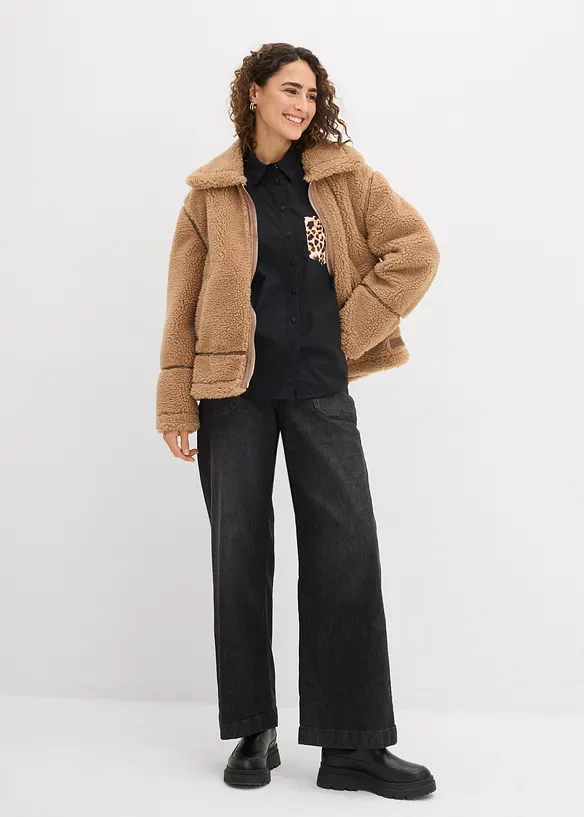 Oversize-skjorta med kontrasterande ficka, bonprix