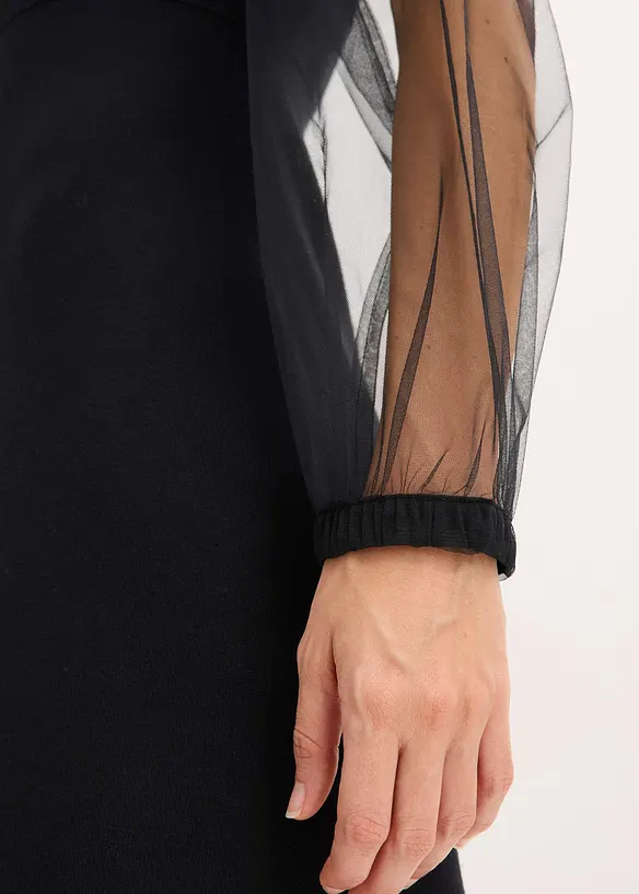 Stickad klänning i följsam viskosmix, bonprix