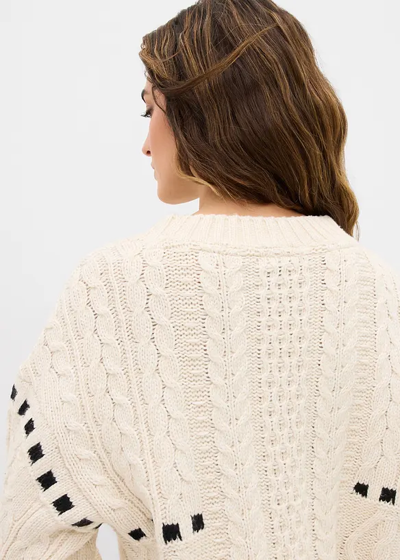 Grovstickad tröja med flätmönster, bonprix