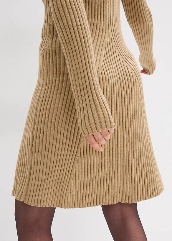 Stickad minikl&auml;nning av mjuk viskosmix, bonprix