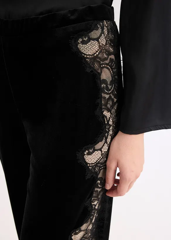 Marlenebyxa i mjuk sammet med spetsinf&auml;llning, bonprix