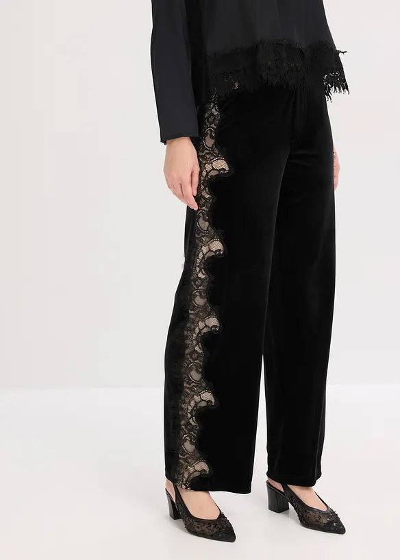 Marlenebyxa i mjuk sammet med spetsinf&auml;llning, bonprix