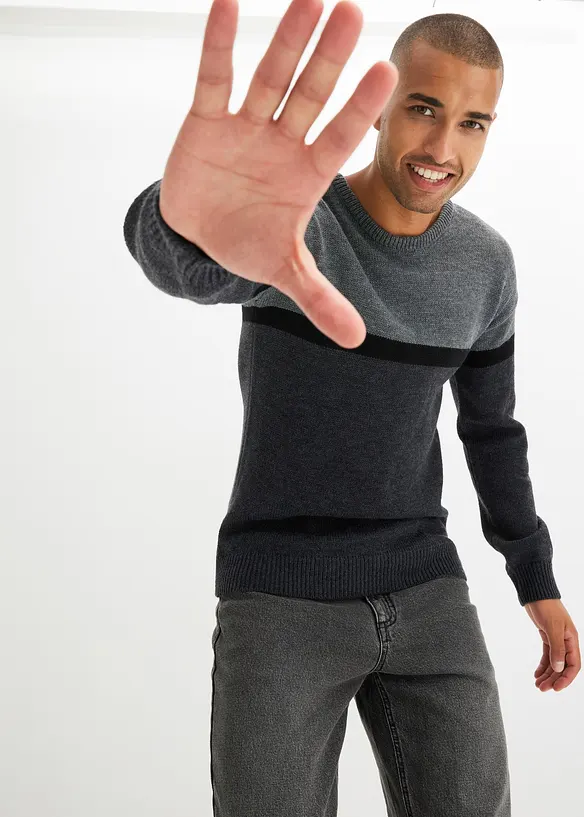 Lättskött tröja med rund halsringning och blockfärger, bonprix