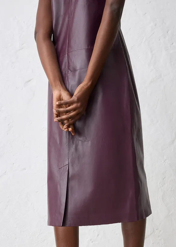 Skinnklänning av lammnappa, bonprix