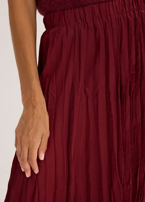 Maxikjol i krinklat material av satin, bonprix