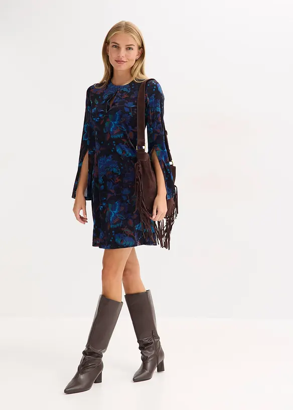 Miniklänning i följsam sammet, bonprix