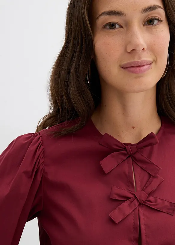 Blus med rosetter, bonprix