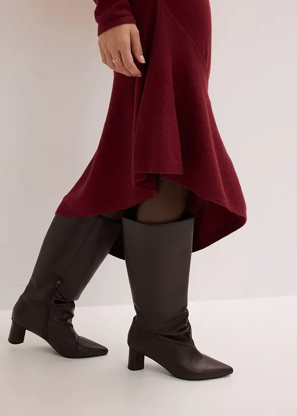 Stickad kl&auml;nning med asymmetrisk nederkant i bomull och kashmir, bonprix