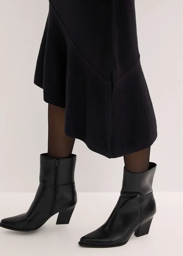 Stickad kl&auml;nning med asymmetrisk nederkant i bomull och kashmir, bonprix