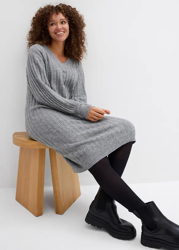 Stickad kl&auml;nning, bonprix