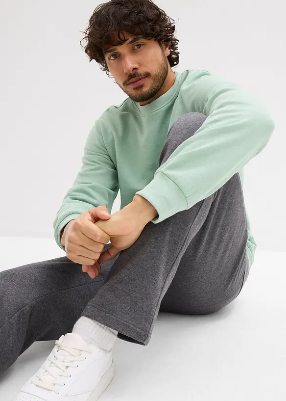 Joggingbyxa med fickor med dragkedja, bonprix