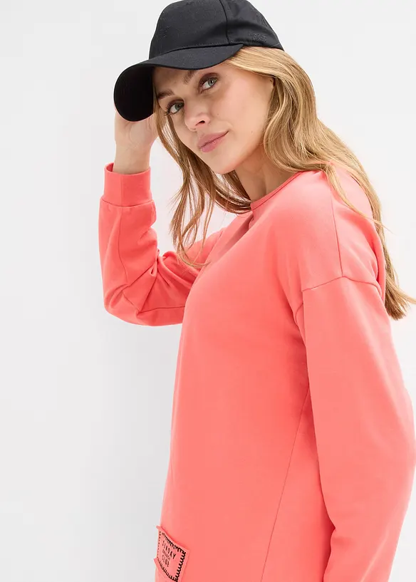 Sweatshirt i bomullsmix som &auml;r l&auml;ngre bak &auml;n fram, bonprix