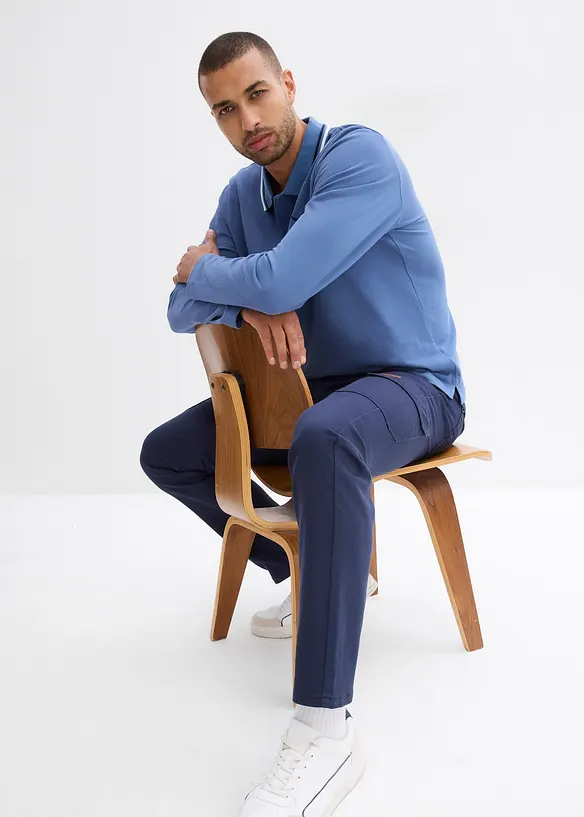 Stretchbyxa med cargofickor, Regular Fit, Straight, bonprix