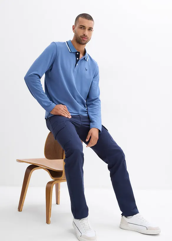 Stretchbyxa med cargofickor, Regular Fit, Straight, bonprix