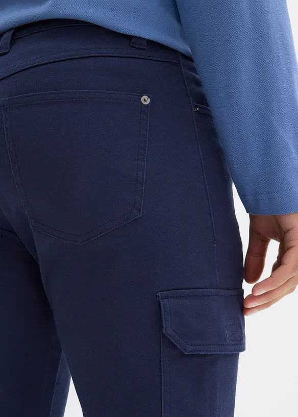 Stretchbyxa med cargofickor, Regular Fit, Straight, bonprix