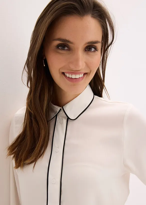 Skjortblus i mjuk satin, bonprix