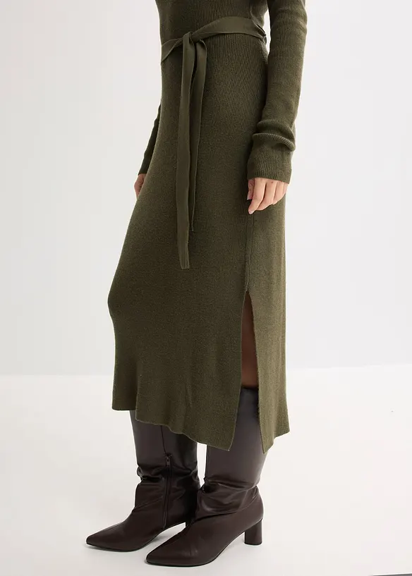 Ribbstickad kl&auml;nning av viskosmix, bonprix