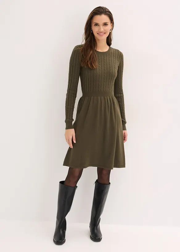 Stickad kl&auml;nning i viskosmix, bonprix