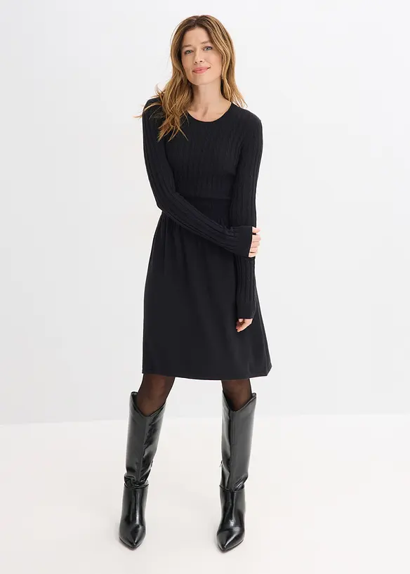 Stickad kl&auml;nning i viskosmix, bonprix