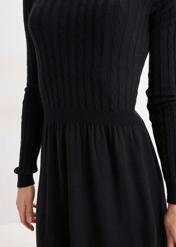 Stickad kl&auml;nning i viskosmix, bonprix