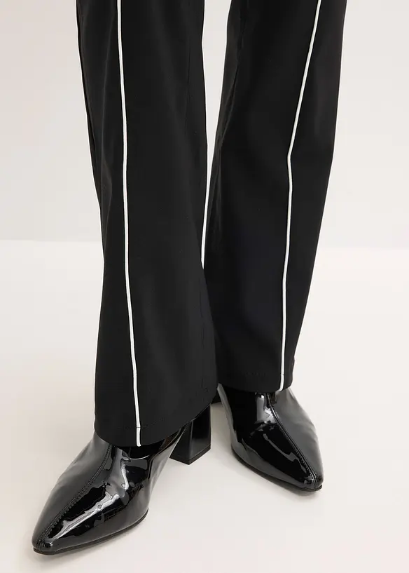 L&auml;tt utst&auml;lld stertchbyxa av bengalin, bonprix