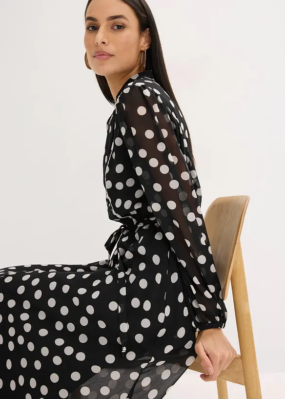 M&ouml;nstrad chiffongkl&auml;nning med kontrasterande passpoaler, bonprix