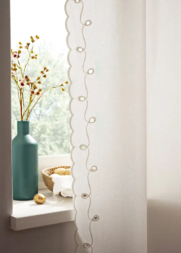 Gardinl&auml;ngd med broderi l&auml;ngs avsluten (1-pack), bonprix