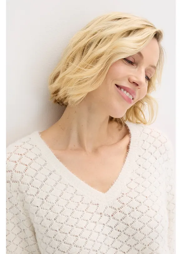 H&aring;lstickad tr&ouml;ja med fj&auml;dergarn, bonprix