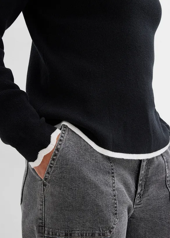 Stickad jumper med kontrasterande nederkant, bonprix