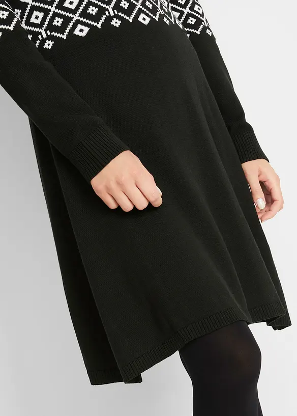 Utsv&auml;ngd stickad kl&auml;nning med lusem&ouml;nster, bonprix