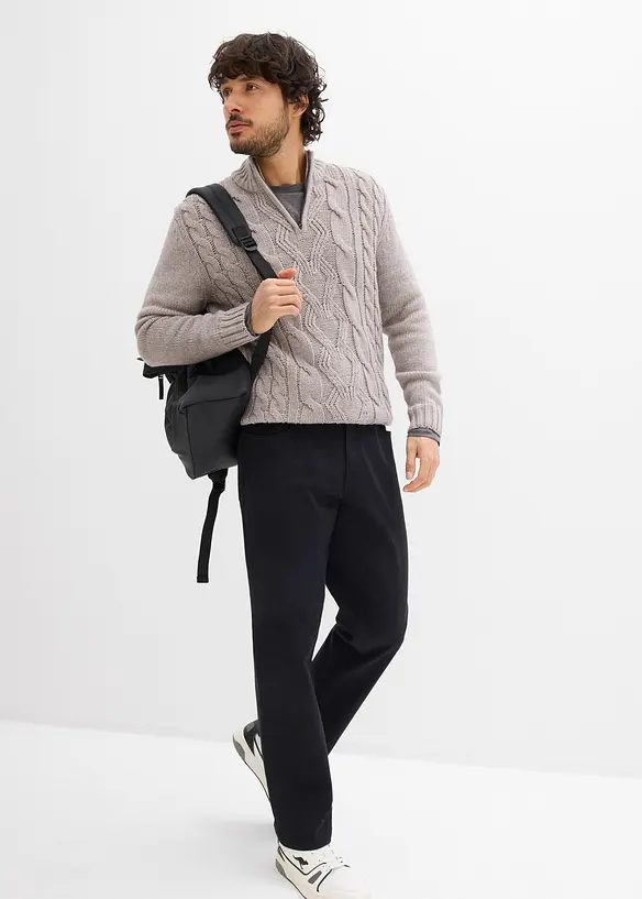 Stretchbyxa med bekv&auml;m midja, avslappnad passform, raka ben, bonprix