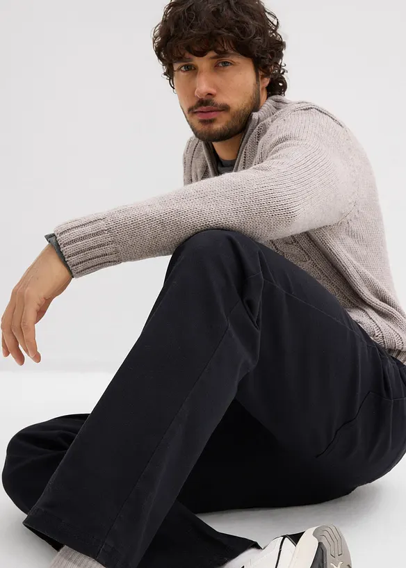 Stretchbyxa med bekv&auml;m midja, avslappnad passform, raka ben, bonprix