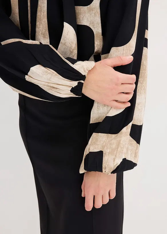 Knytblus i f&ouml;ljsam viskos, bonprix