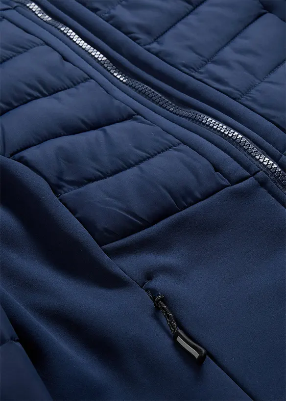 Vattenavvisande softshelljacka med kviltade inf&auml;llningar, bonprix