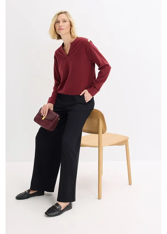 Stickad tr&ouml;ja med dekorativa knappar, bonprix