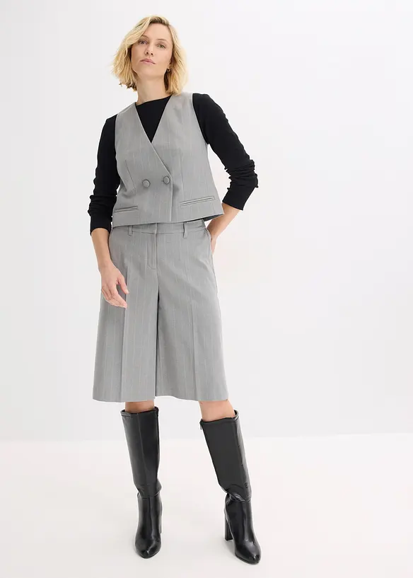 Kritstreckrandiga bermudas med gubbveck, bonprix