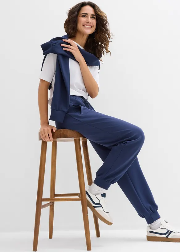 Joggingbyxa av mjuk, stabil trik&aring;, bonprix