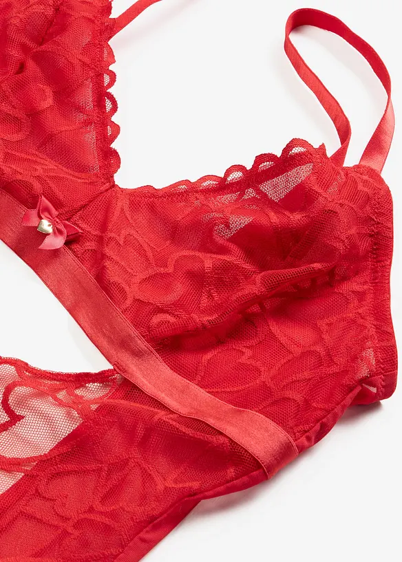 Stringbody med hj&auml;rtm&ouml;nstrad spets, bonprix