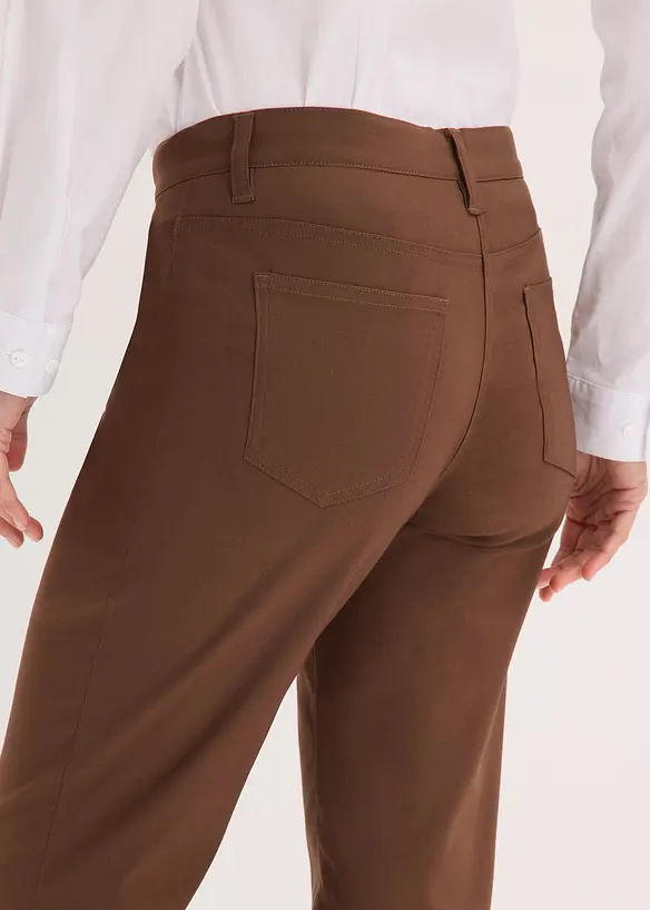 Stretchbyxa i bootcutmodell, bonprix