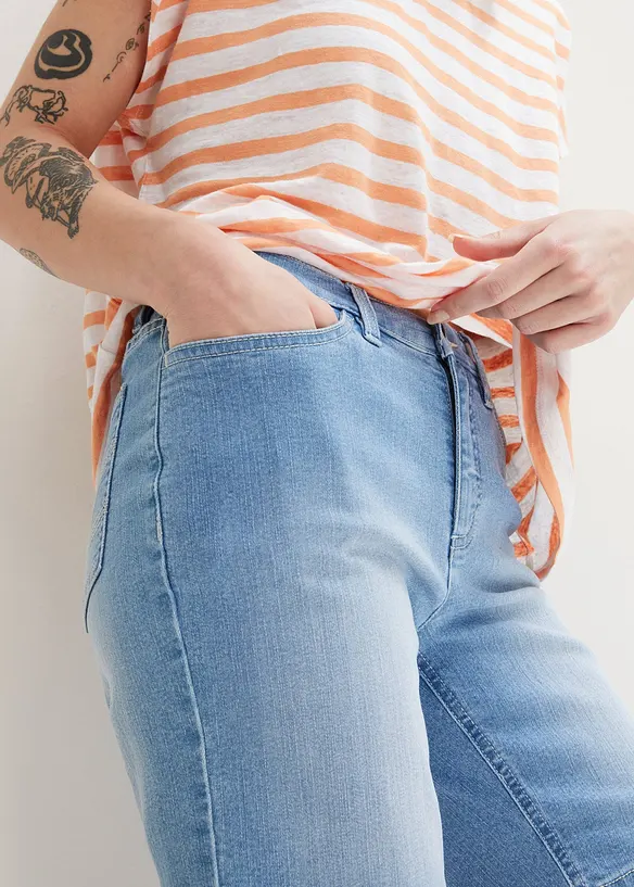 Jeansshorts med Mid Waist, bonprix