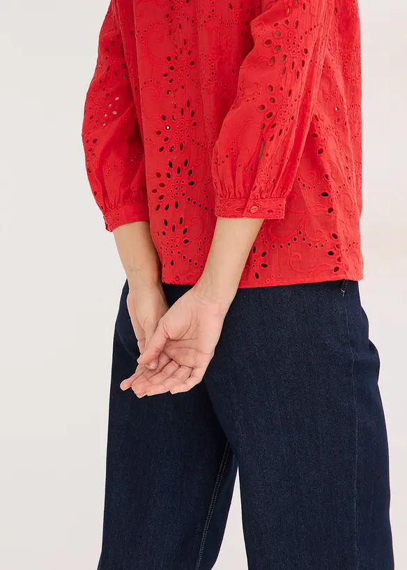 Blus med h&aring;lbroderi, bonprix