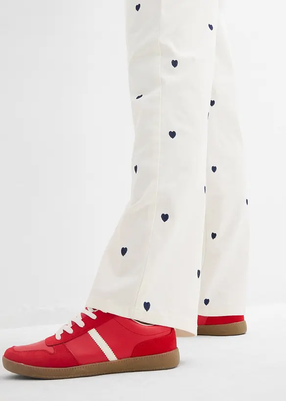 Twillbyxa med broderi, bonprix