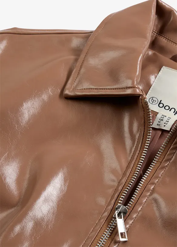 Kort jacka i skinnimitation, bonprix