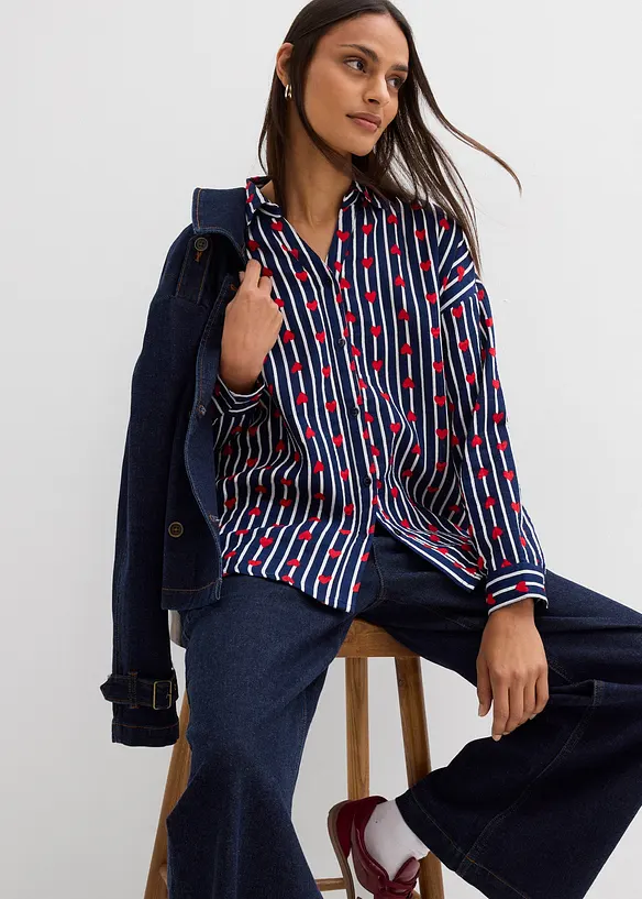 Skjortblus i oversizemodell av mjuk muslin, bonprix