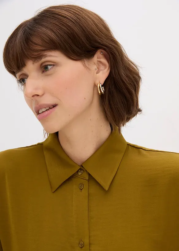 Skjortblus i f&ouml;ljsam satin, bonprix