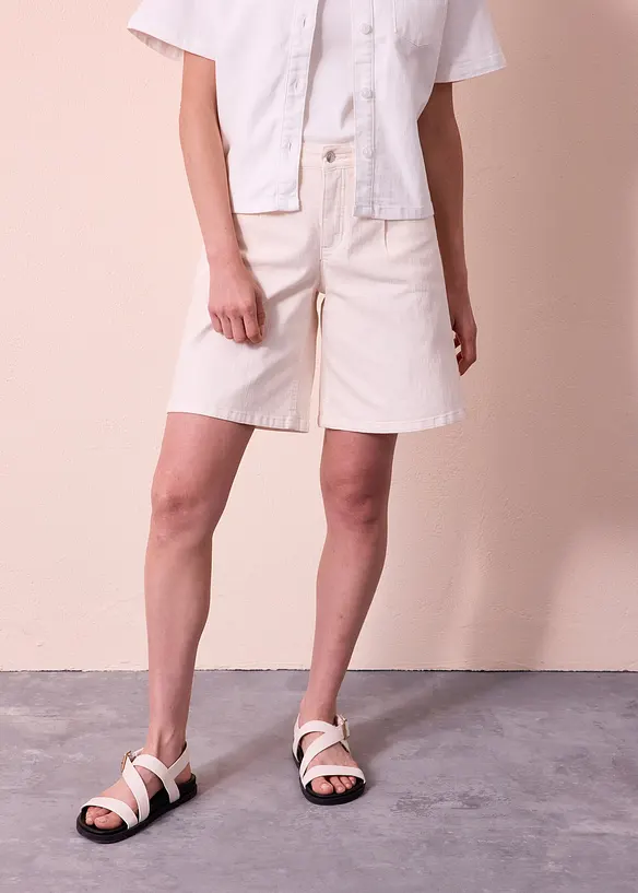 Jeansshorts med Mid Waist, bonprix