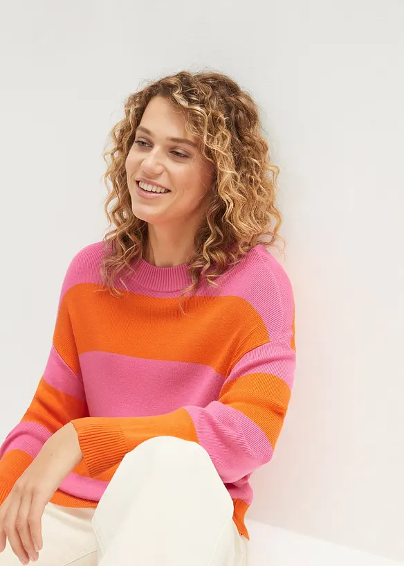 Finstickad tr&ouml;ja med rund halsringning och blockr&auml;nder, bonprix