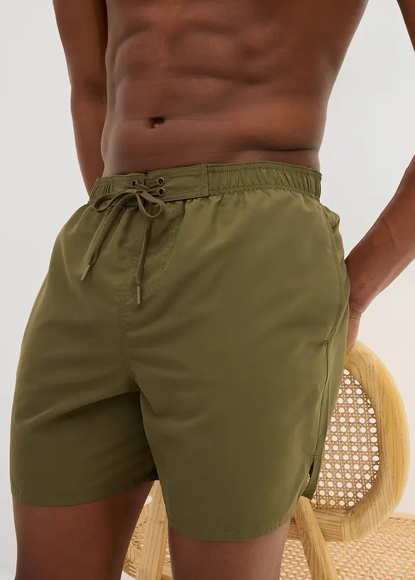 Badshorts med fickor i sidan, bonprix