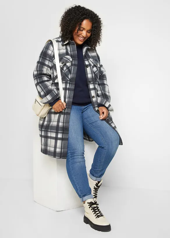 Stickad tr&ouml;ja med rund halsringning, bonprix