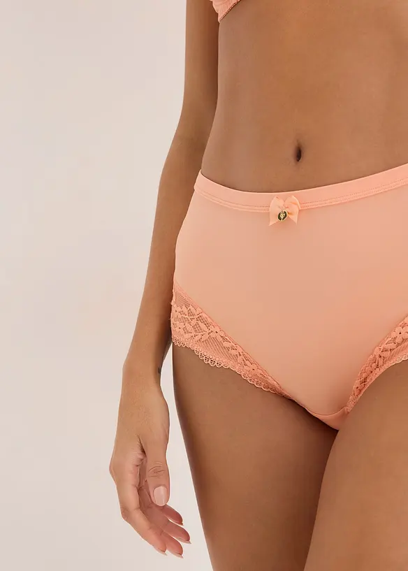 Maxihipstertrosa med skir spets, bonprix